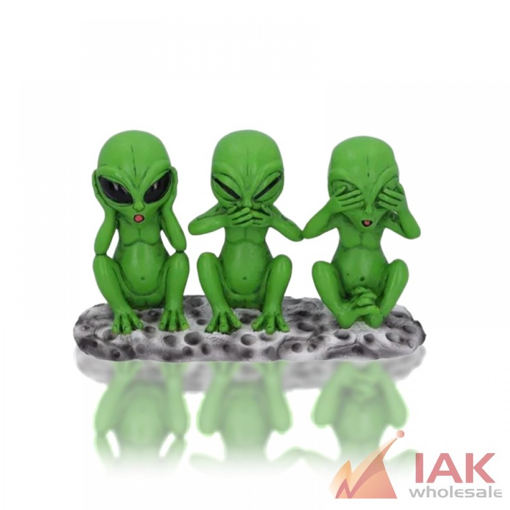 Fujima Three Wise Aliens Decor 6"