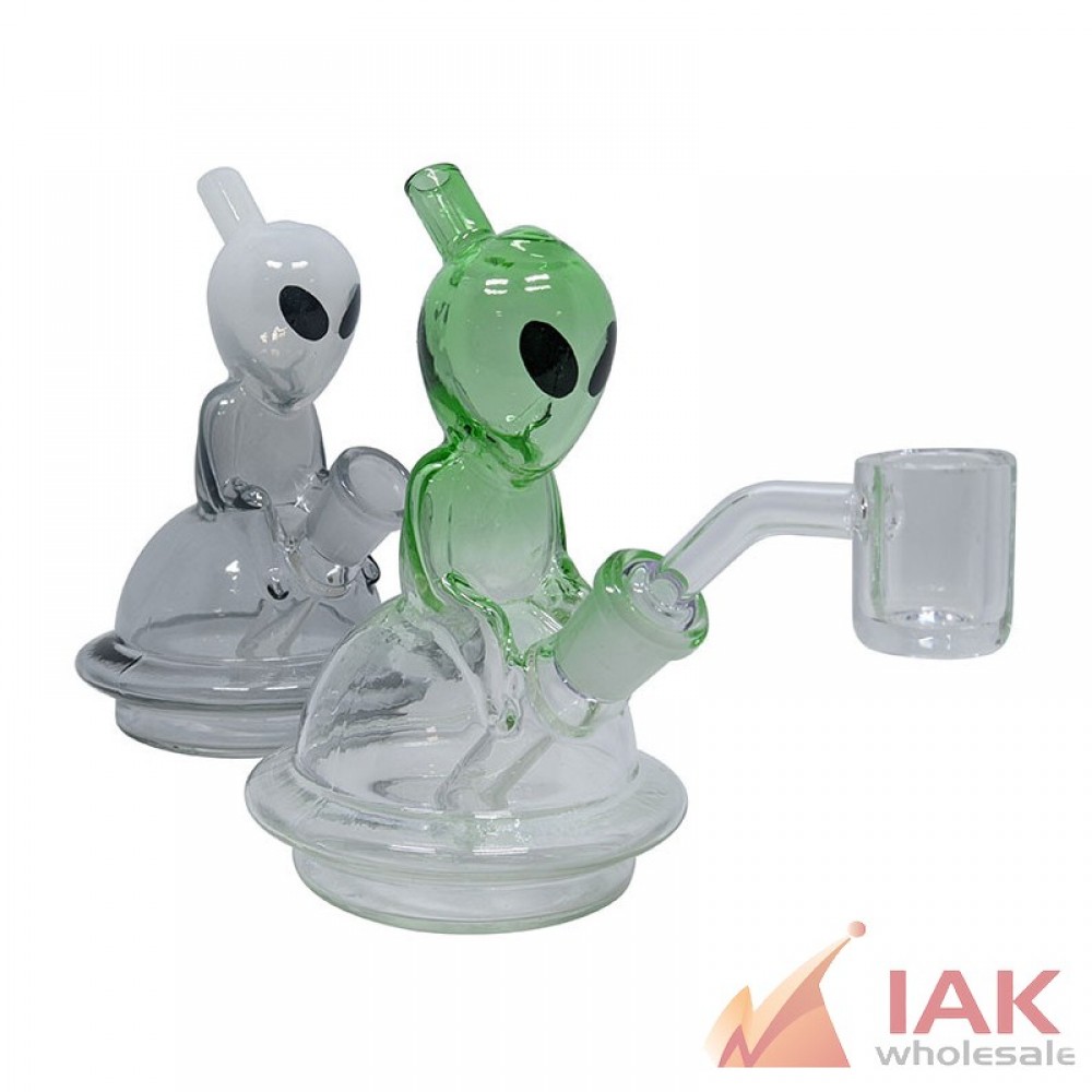 5.3" UFO Alien Water Pipe with 14M Banger