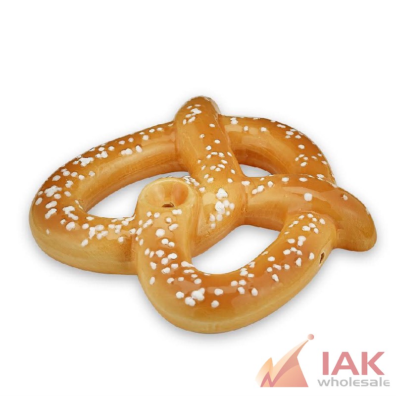 *FC PRETZEL CERAMIC PIPE*